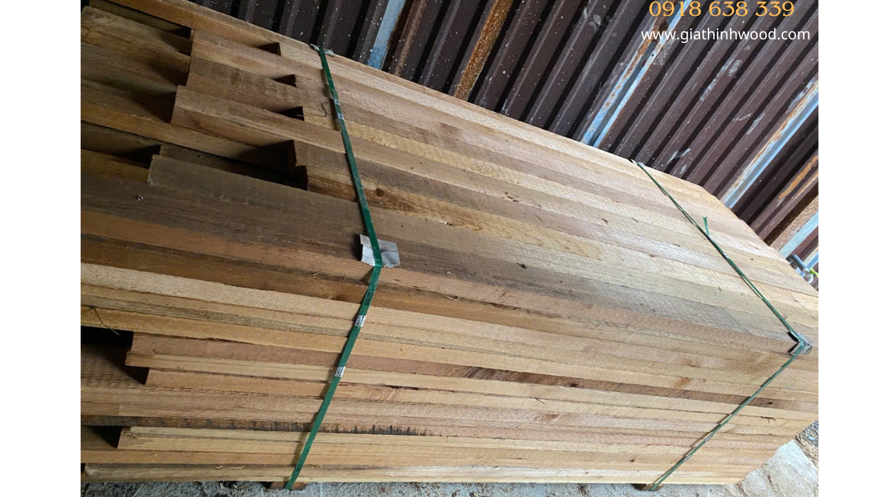 GỖ TUYẾT TÙNG ĐỎ CANADA (WESTERN RED CEDAR) Gỗ tuyết tùng đỏ canada