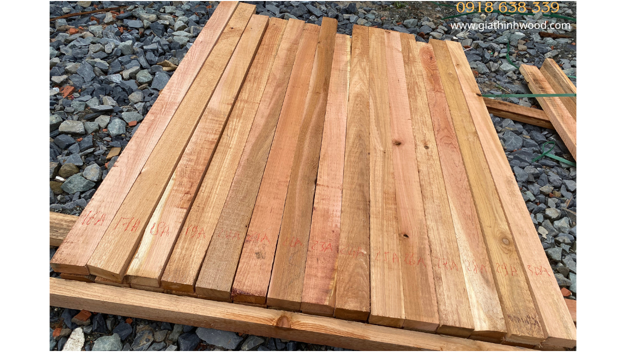 GỖ TUYẾT TÙNG ĐỎ CANADA (WESTERN RED CEDAR) Gỗ tuyết tùng đỏ canada
