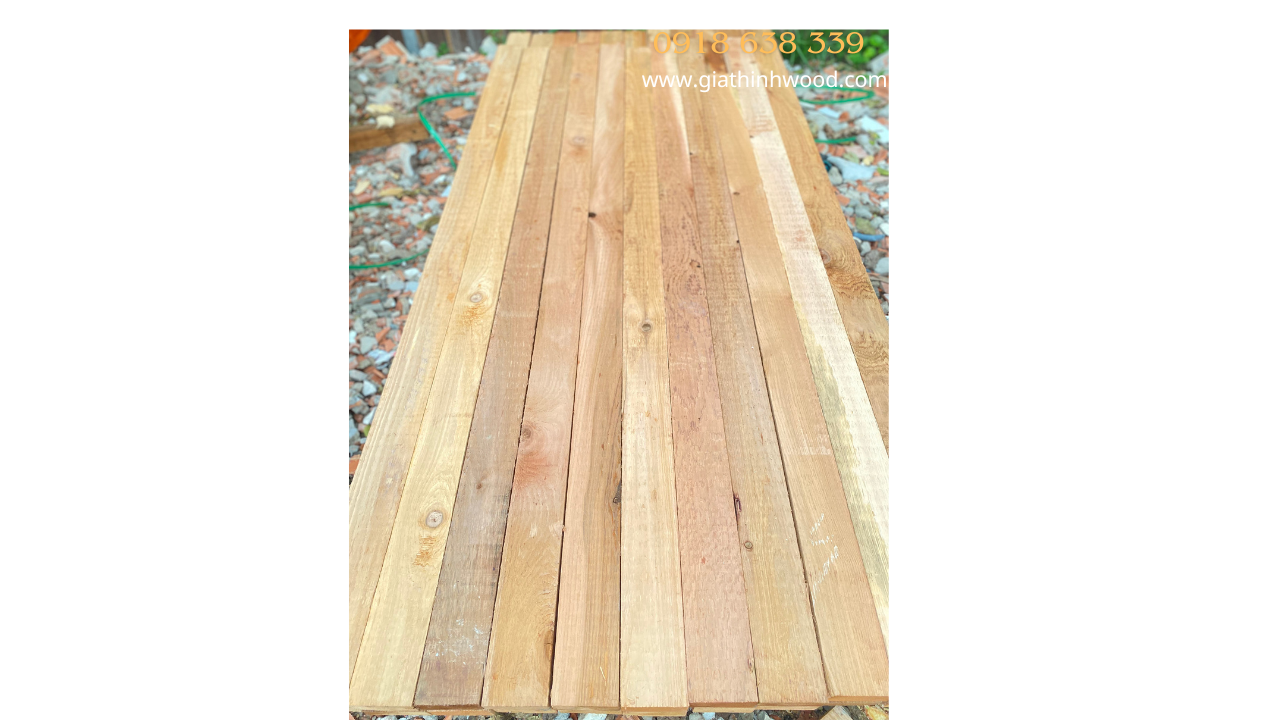 GỖ TUYẾT TÙNG ĐỎ CANADA (WESTERN RED CEDAR) Gỗ tuyết tùng canada